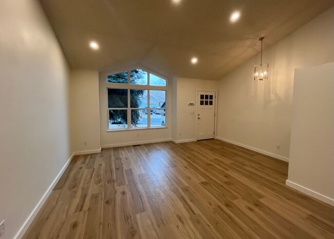 Photo - Sedgewood Way