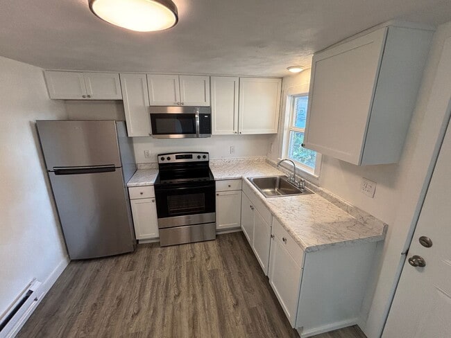 Building Photo - Caroline St Properties Unit C