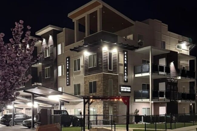 Building Photo - Park Place Living