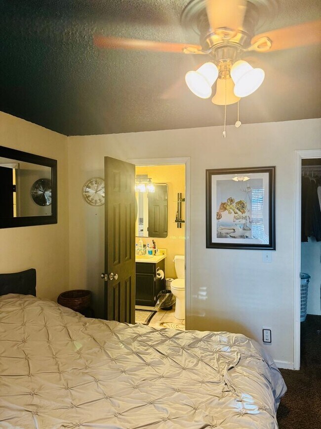 Photo - 13762 E Lehigh Ave