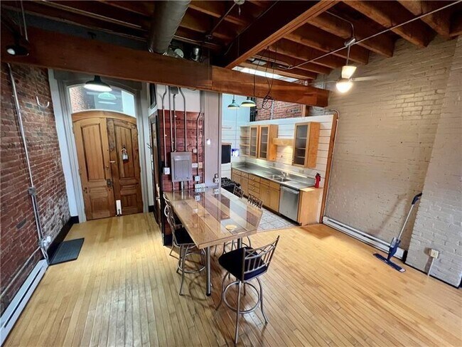 Photo - 49 S 14th St