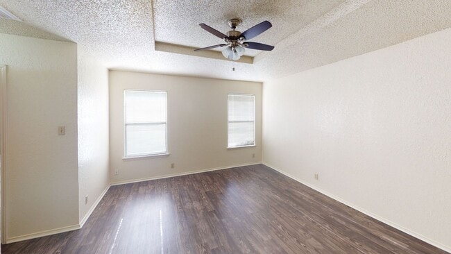 Photo - Bolivar Duplex - 2 Bedroom/2 Bath /2 Car Carport