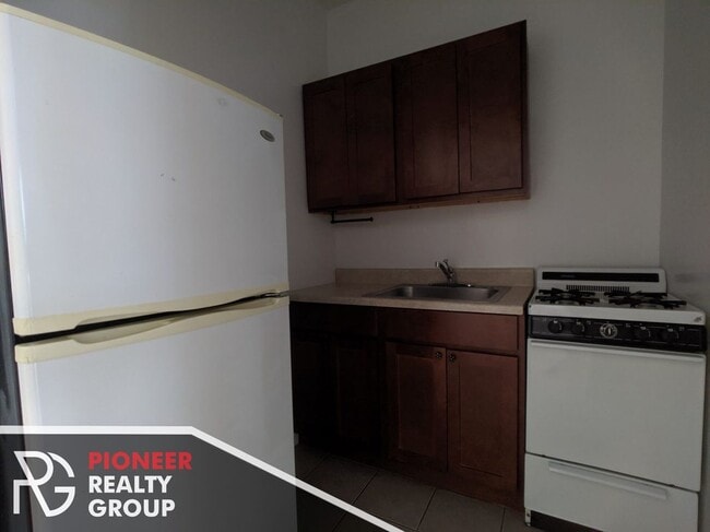 Photo - 4851 N Damen Ave Unidad 4851-110