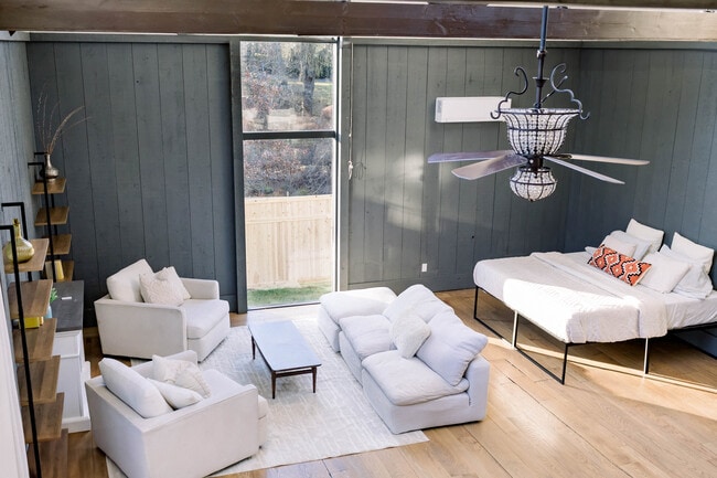 Photo - 24 Morningside Dr S