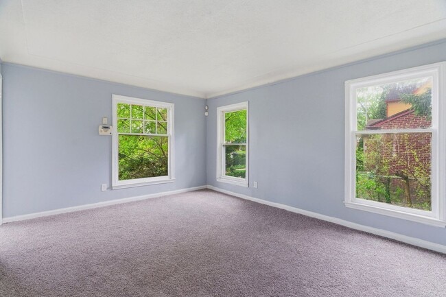 Photo - 16717 Trinity St