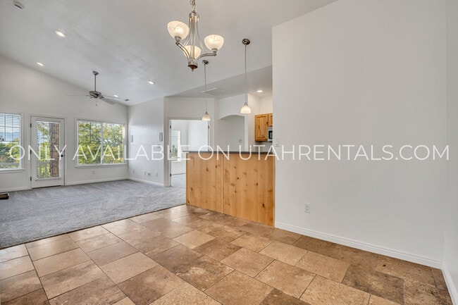 Photo - 1028 Canyon Vista Rd Unit 3