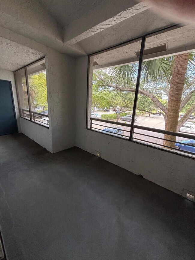 Photo - 811 Lyons Rd Unit 20203