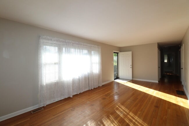 Photo - 501 Westerfield Way