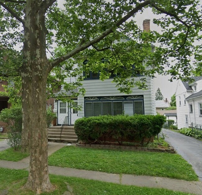 Building Photo - 218 Congress Ave