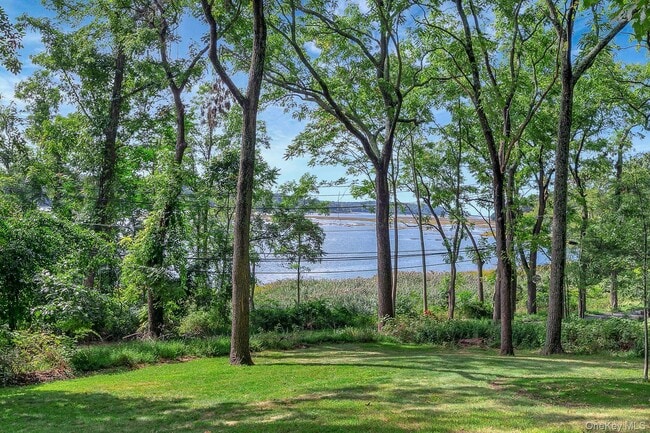 Photo - 451 River Rd