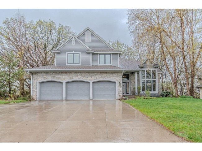 Building Photo - 13856 Essex Trail