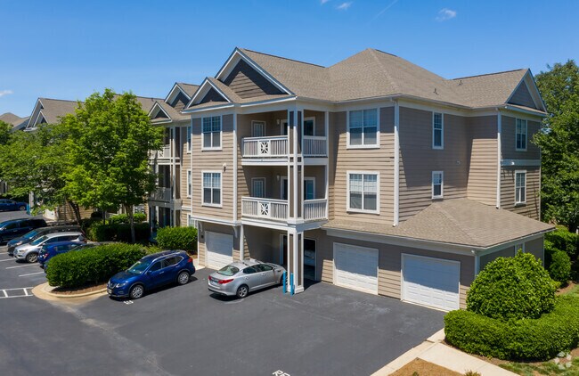 Aurum Falls River by Cortland Apartments For Rent in