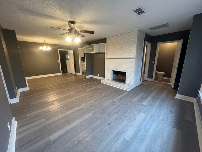 Photo - 4 Bedroom 2.5 Bathroom Home