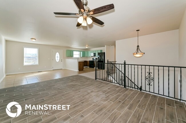 Photo - 558 Hills Gate Cir