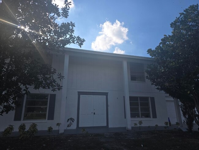 Building Photo - 1243 Kinglet Terrace