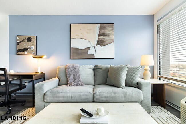 Photo - 50 Morgan St N Unidad 1102