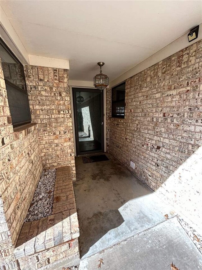 Photo - 2304 NW 75th St