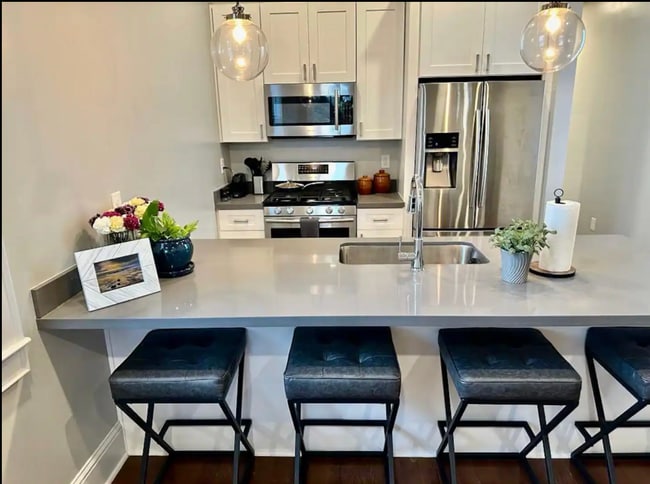 Photo - 1910 Washington Ave