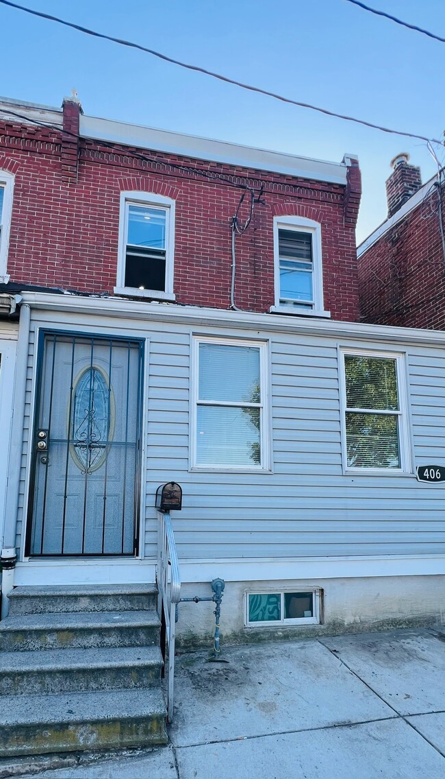 Photo - 406 E 12th St
