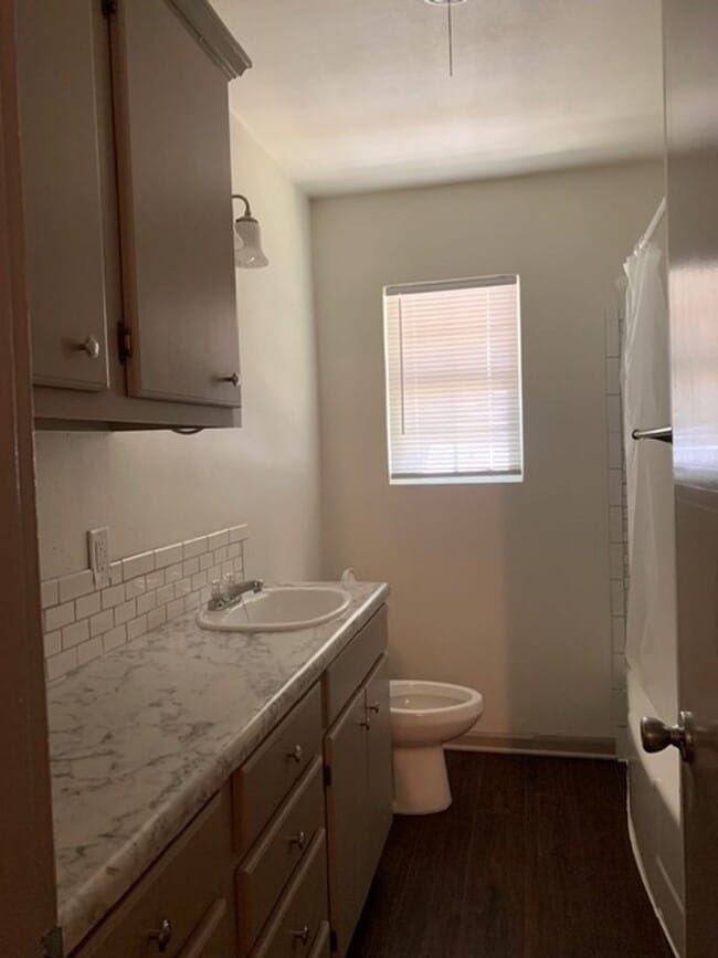 Photo - 1400 Glendale St