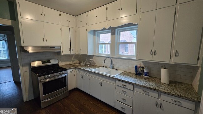 Photo - 865 Nottingham Dr