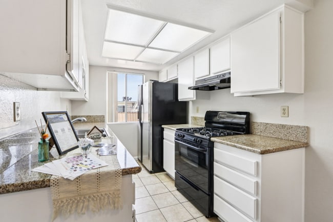 Photo - 700 E Cedar Ave Unidad 105