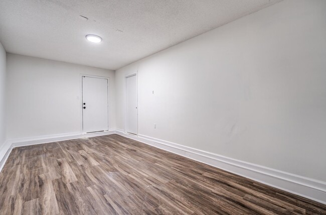 Photo - 2151 Kirby Pkwy