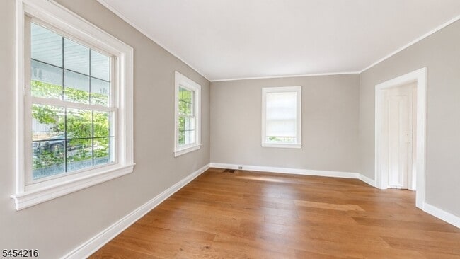 Photo - 74 2nd St