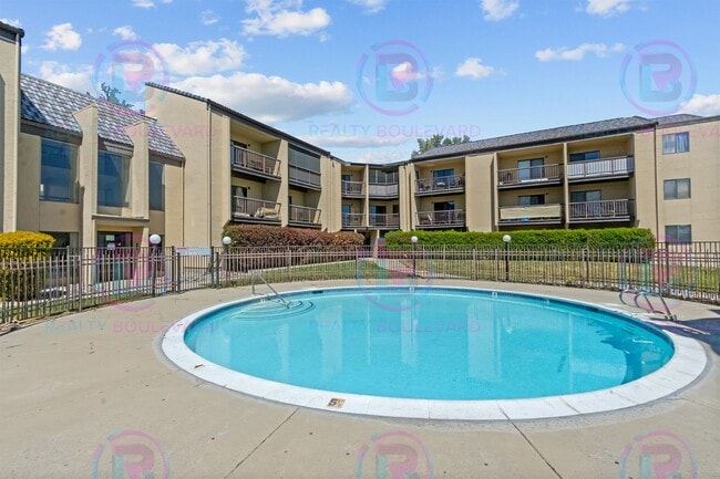 Building Photo - 2450 Lymbery St