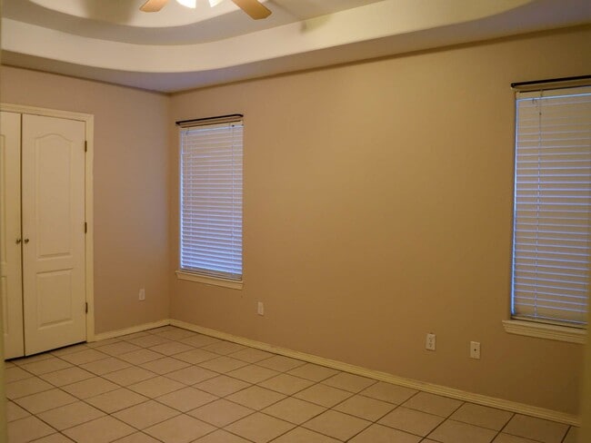 715 S Dfw Dr Unit 2