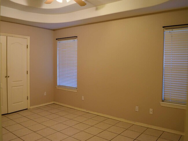 Photo - 715 S Dfw Dr Unit #2