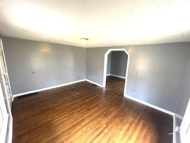 Photo - Beautiful 3 Bedroom 2 Bathroom Home with G...