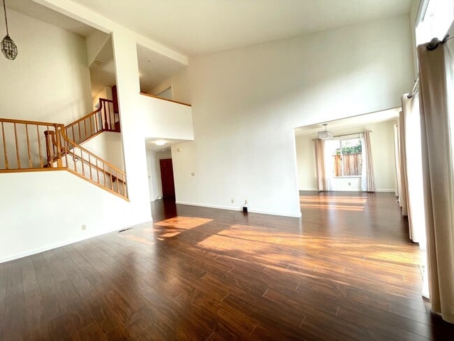 Photo - 4176 Bell Common