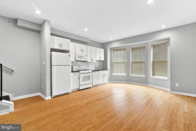Building Photo - 1328 N 7th St