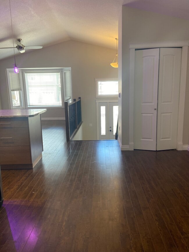 Photo - 11113-1104A 104A Ave