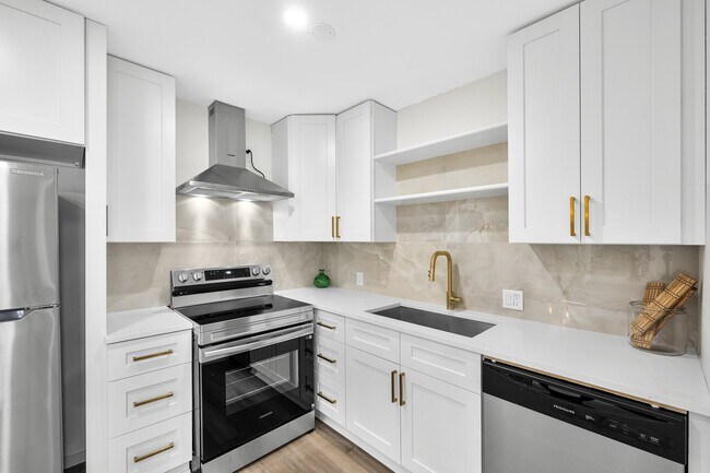 Photo - 2012 Brun St Unit A