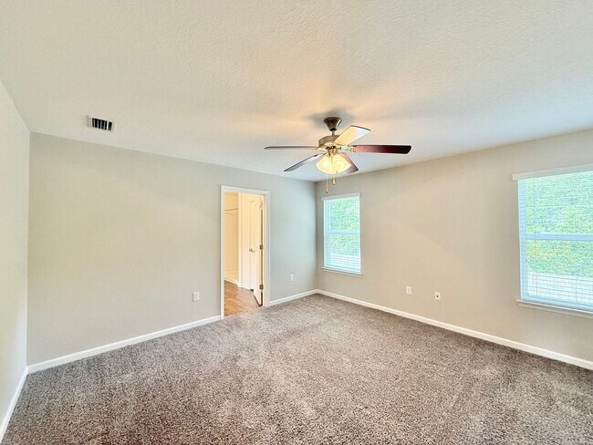 Photo - Beautiful 4-Bedroom Home - Wynfield Subdivision