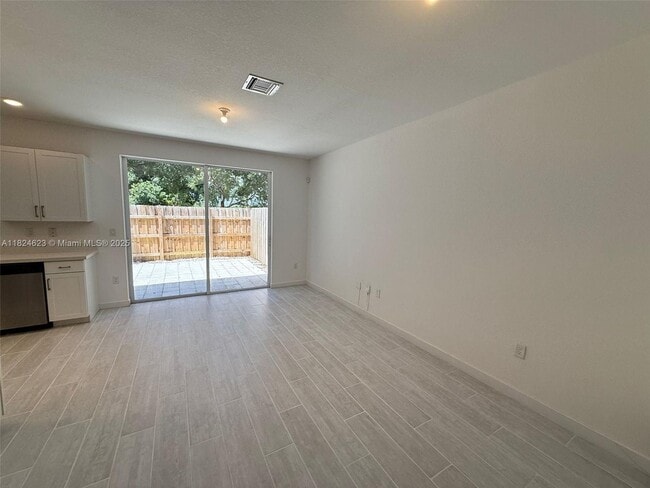 Photo - 2317 SE 10th St