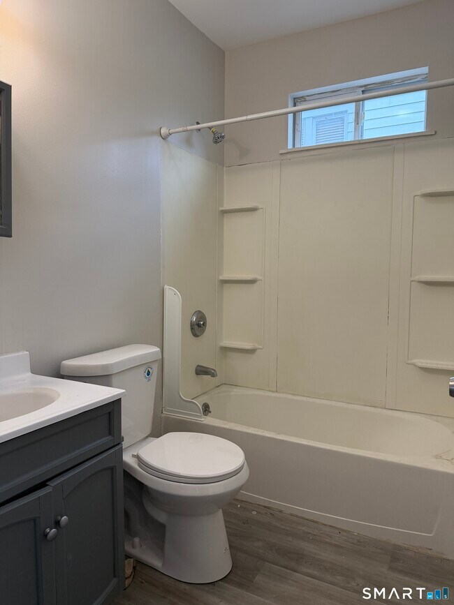 Photo - 162 Martin St Unit 164