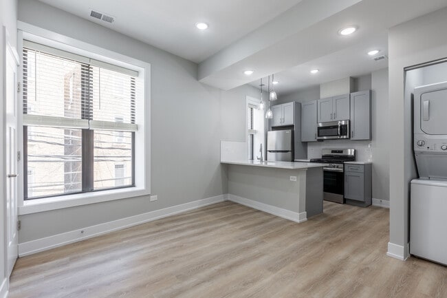 Photo - 437 W Belden Ave Unidad 2