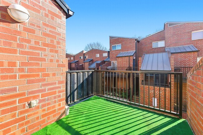 Photo - 387 Ralph McGill Blvd NE