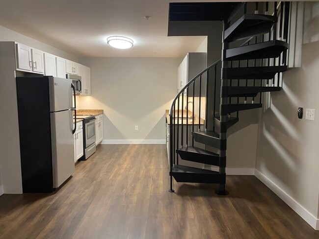 Photo - 108 Adams St Unit 220