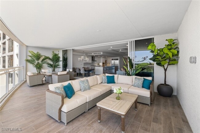 Photo - 13945 Old Coast Rd Unidad 404