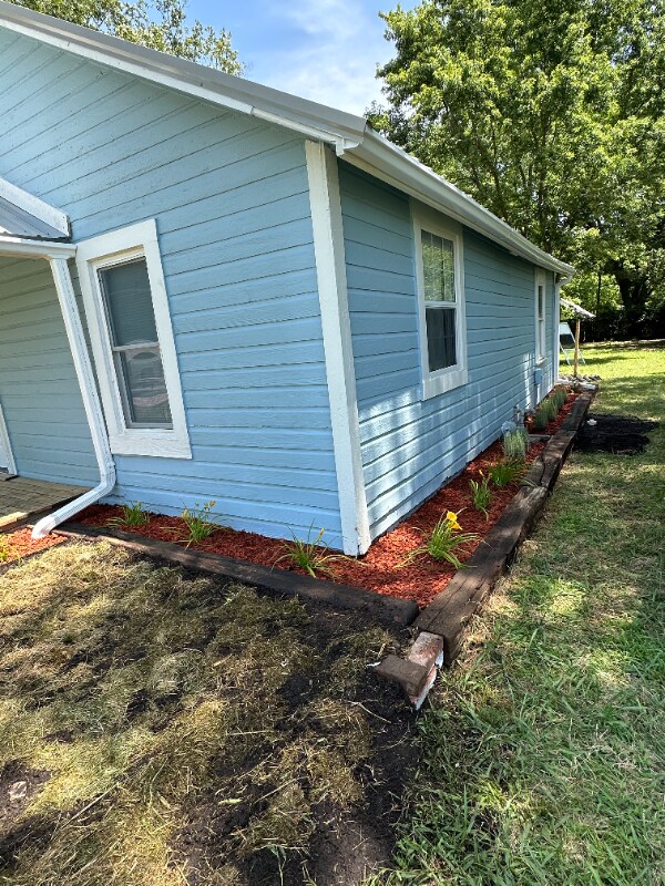 Photo - 442 N 1st St