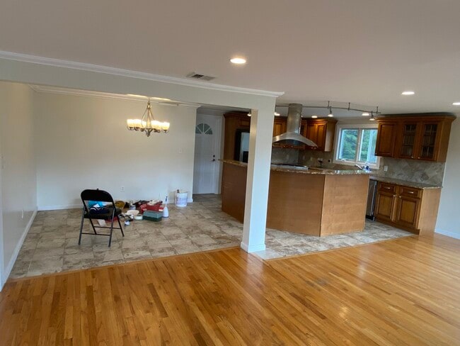 169 Summer St