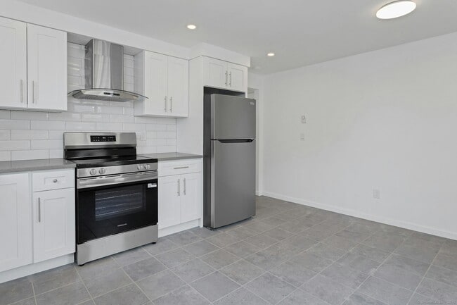 Photo - 22 Hackett Cir N