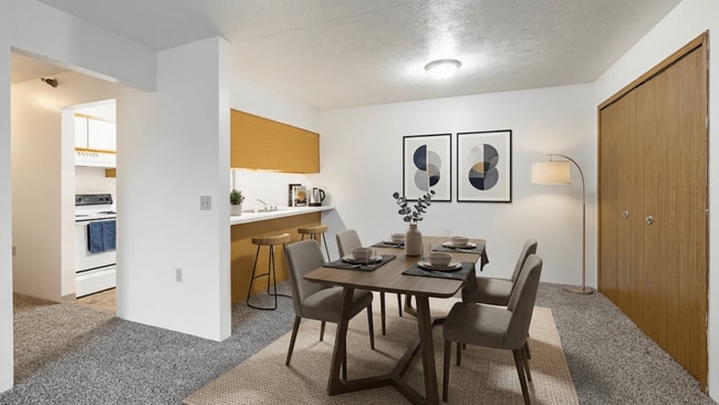 2BR, 1BA - 960 SF - Dining Room - Anderson Estates