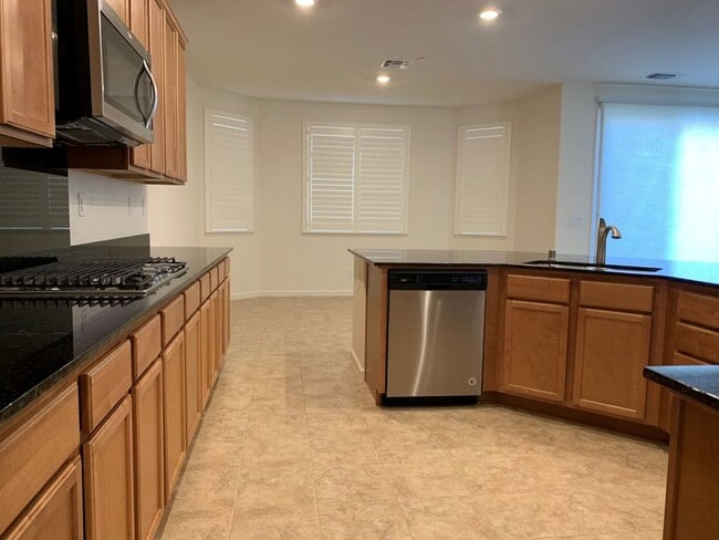 Photo - $6290 -- STUNNING 5 BEDROOM MODEL HOME IN NORTH FREMONT BUILT IN 2017