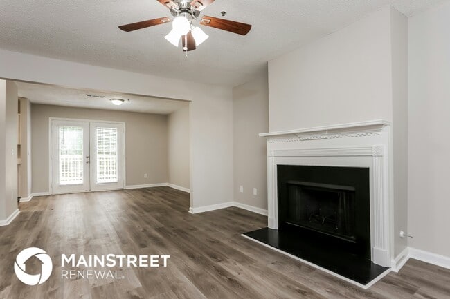 Photo - 3650 Emerald Point