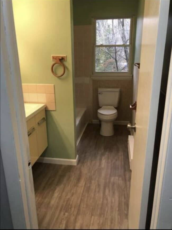 Photo - 598 Chestnut St Unit apt A